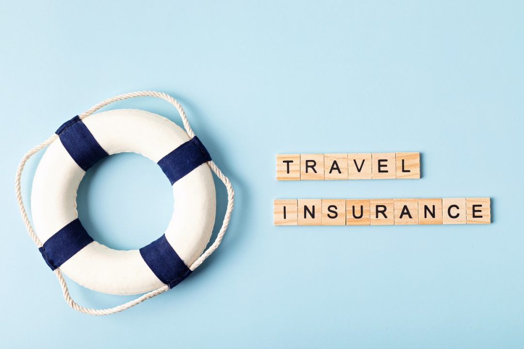 découvrez comment les défis géopolitiques actuels impactent l'assurance voyage et apprenez à naviguer dans ce paysage complexe pour garantir votre sécurité lors de vos déplacements à l'étranger.