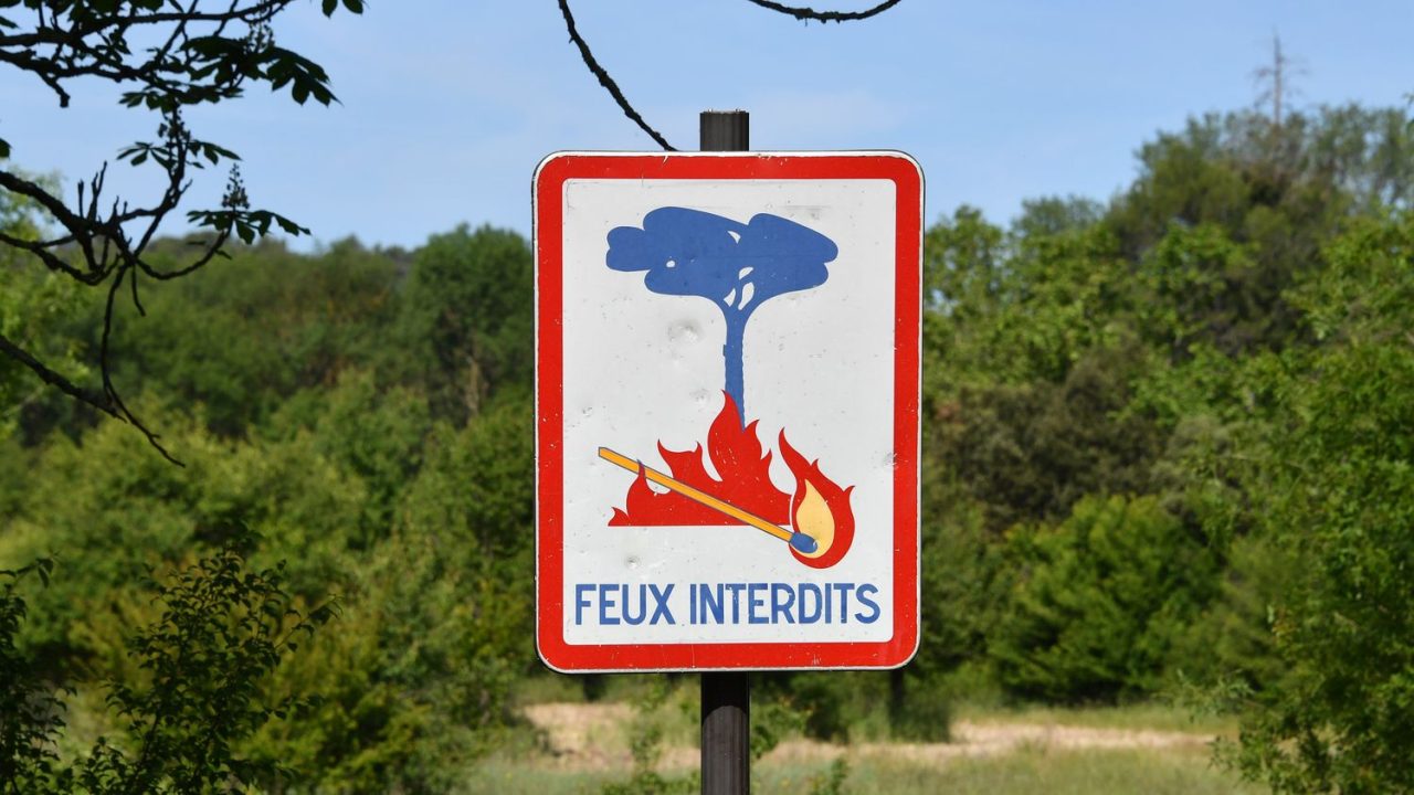 découvrez des conseils essentiels sur la prévention des incendies de forêt. apprenez les meilleures pratiques pour protéger vos espaces naturels et assurer la sécurité de votre environnement. informez-vous sur les mesures à prendre pour éviter les feux de forêt et préserver notre écosystème.