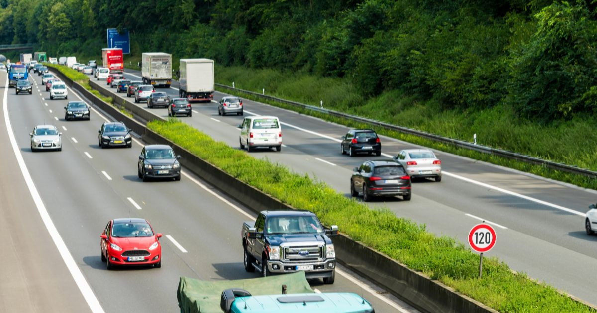 découvrez comment éviter les escroqueries liées au rachat d'assurance-vie et protégez vos investissements grâce à nos conseils pratiques et informations essentielles.